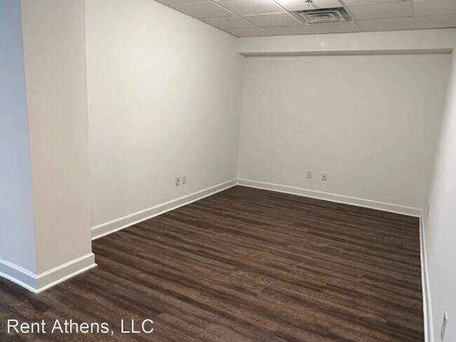 Foto del edificio - 1 br, 1 bath House - 247 East Washington S...