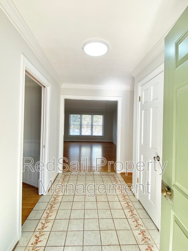 Foto del edificio - 400 E Tazewells Way