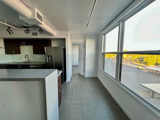 Foto del edificio - 535 W Thomas Rd