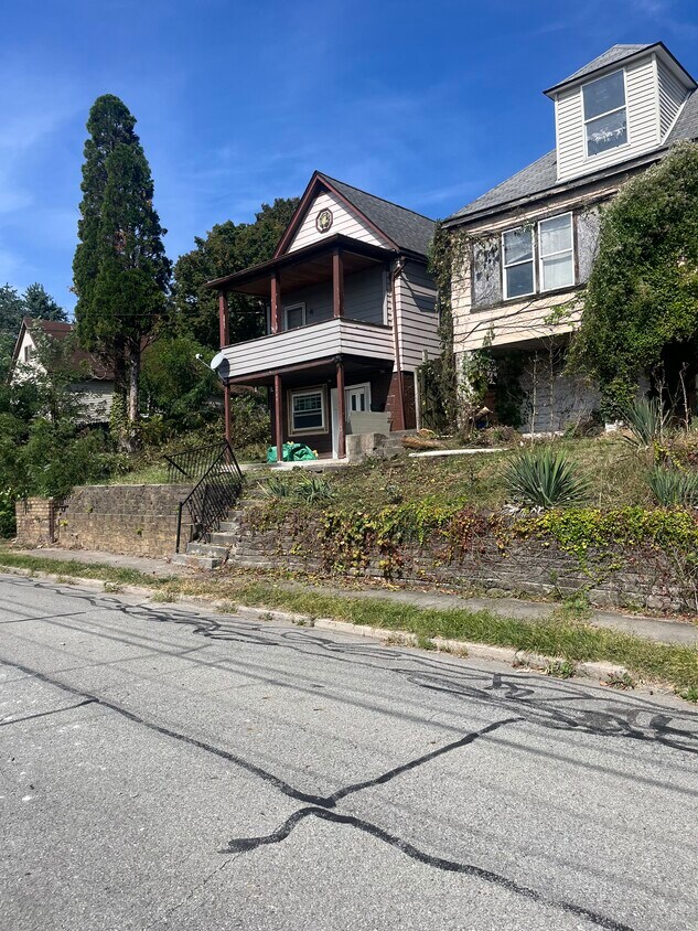 Foto principal - 1269 8th Ave