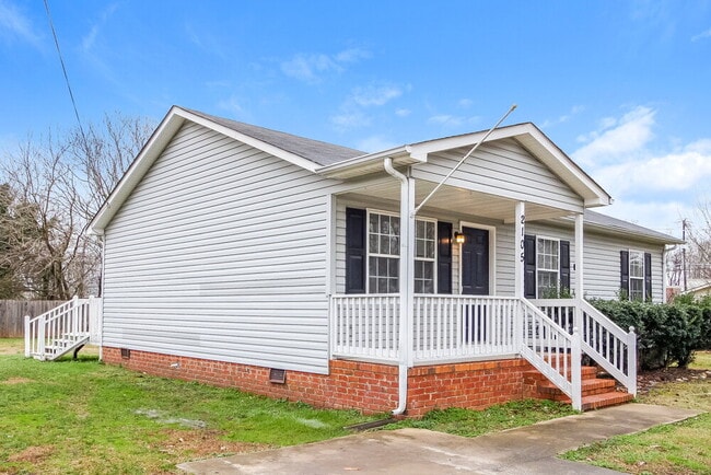 Building Photo - 2105 Brightwood School Rd