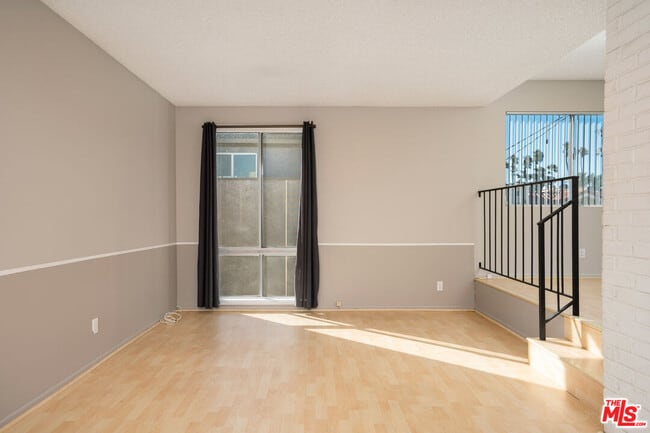 Building Photo - 953 4th St