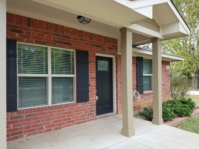 Foto del edificio - Lindale-Charming 2 Bedroom, 2 Bath House w/Garage!