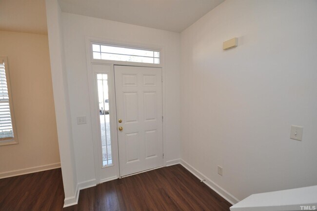 Foto del edificio - 2142 Sunny Cove Dr