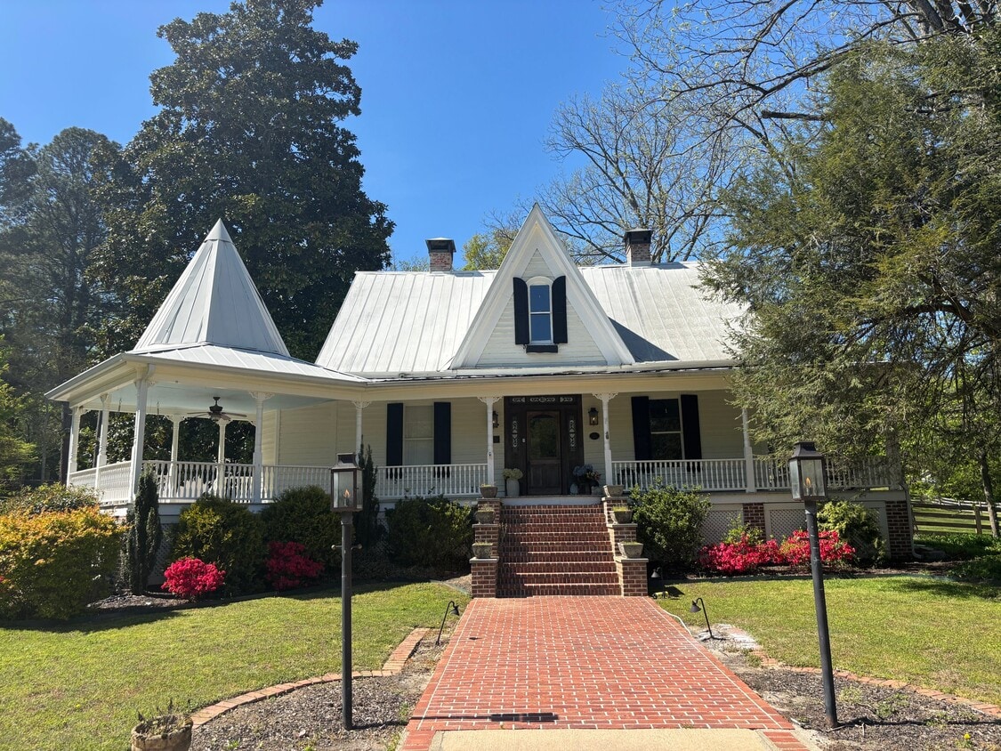 Photo - 311 Old Canton Rd (Ball Ground, GA)