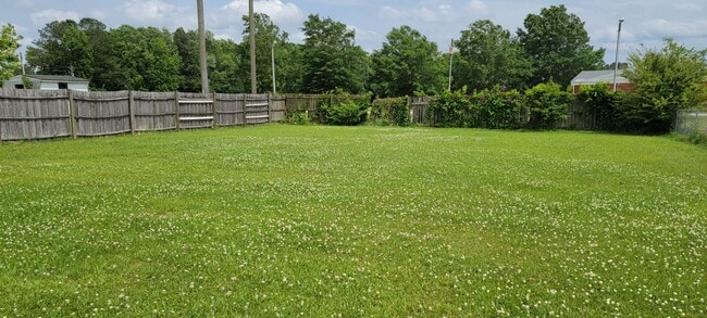 Building Photo - Cozy 4 bedroom home in Springdale Acres