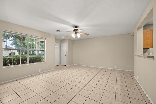 Building Photo - 806 Grand Plains Dr