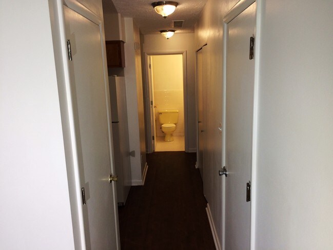 900 Brubaker Dr Kettering Oh 45429 Apartment For Rent In