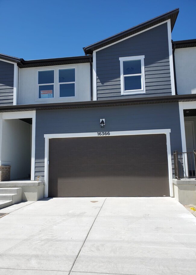 Building Photo - 16366 S Truss Dr