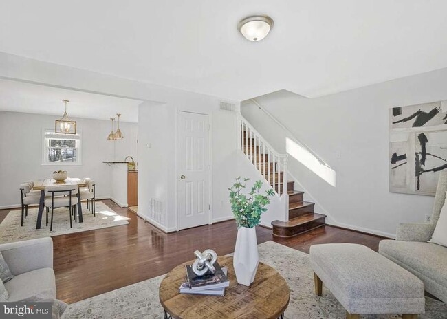 Building Photo - 2509 Oberlin Dr