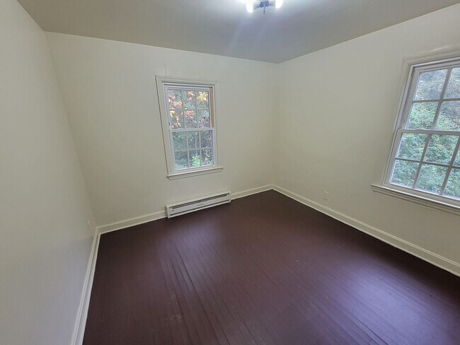 Foto del edificio - 2Bedroom 1 Bathroom Duplex!