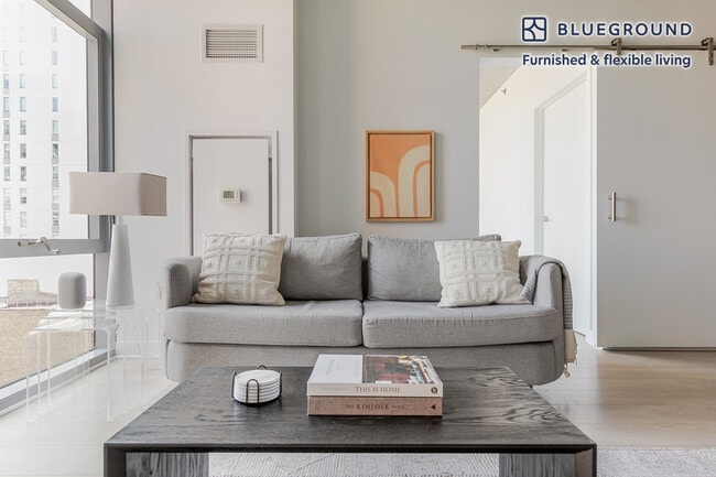 Building Photo - 311 W Illinois St