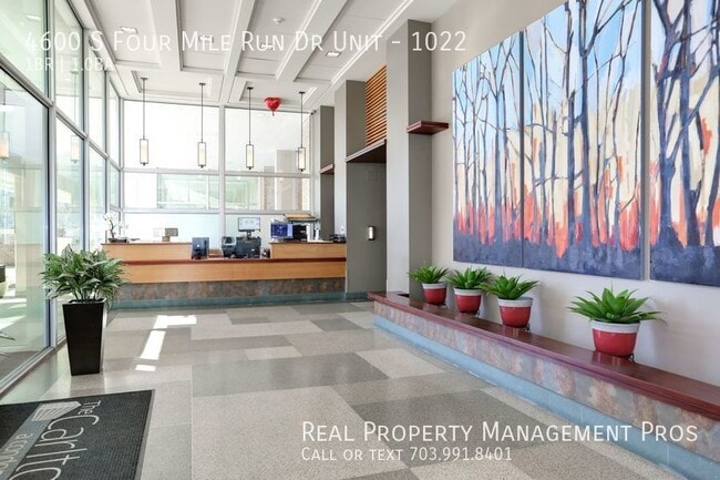 Building Photo - Luxurious 10th Floor Condo- Creekside Balc...
