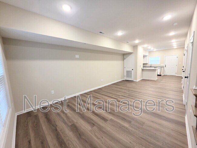 Foto del edificio - 1511 Fort Bragg Rd