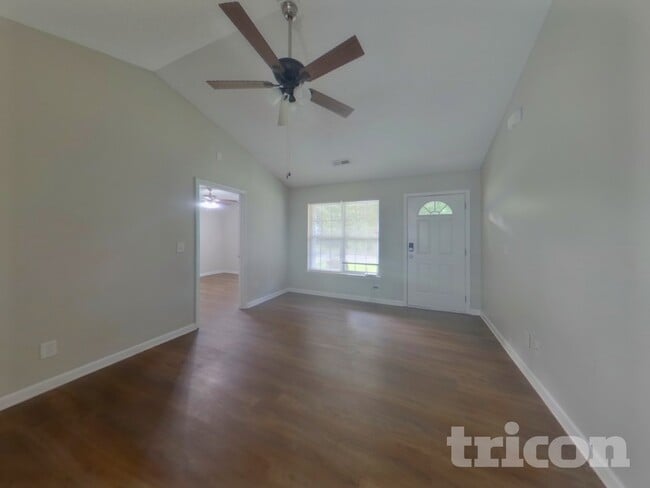 Building Photo - 113 E Panther Creek Rd