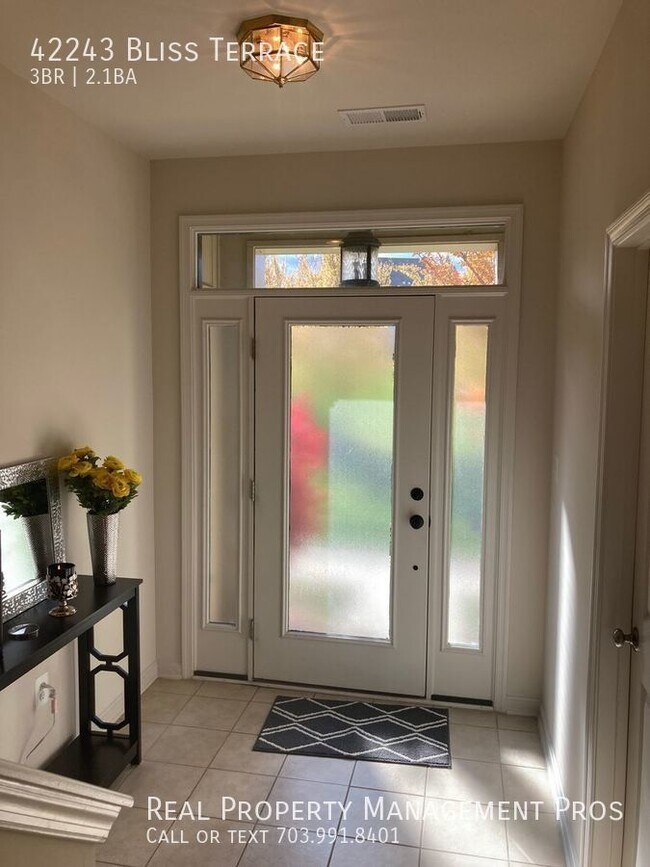 Building Photo - Qualify for a Zero Security Deposit Option...