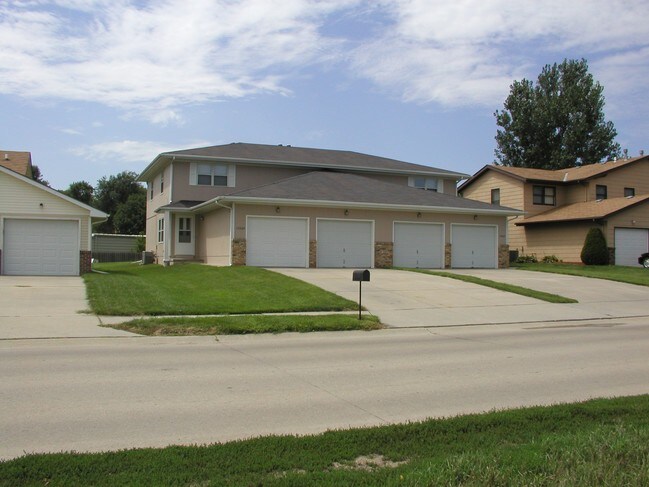 Frente - 13305 Discovery Dr