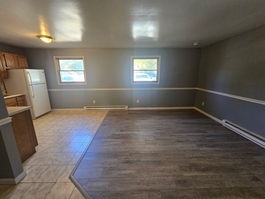 Building Photo - 420 E Bryan St