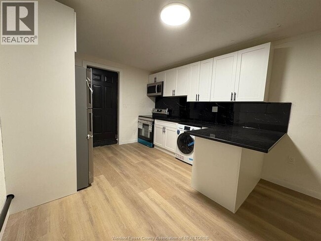 Photo du bâtiment - 1374 Wyandotte St E