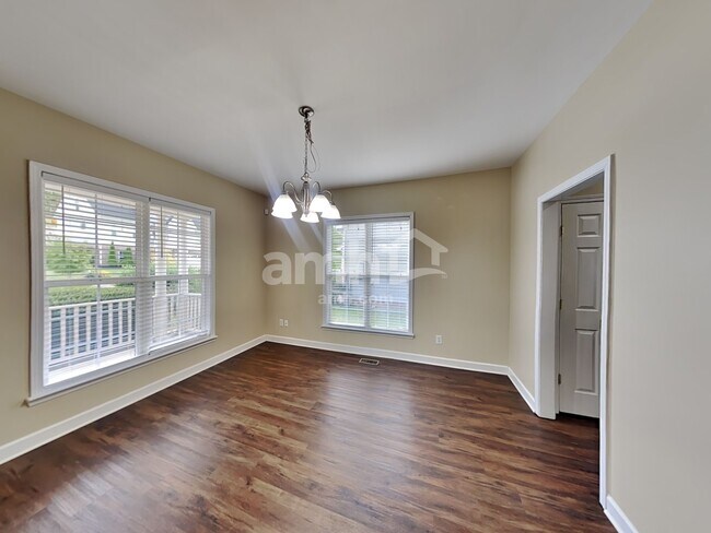 Building Photo - 1725 Woodland Pointe Dr