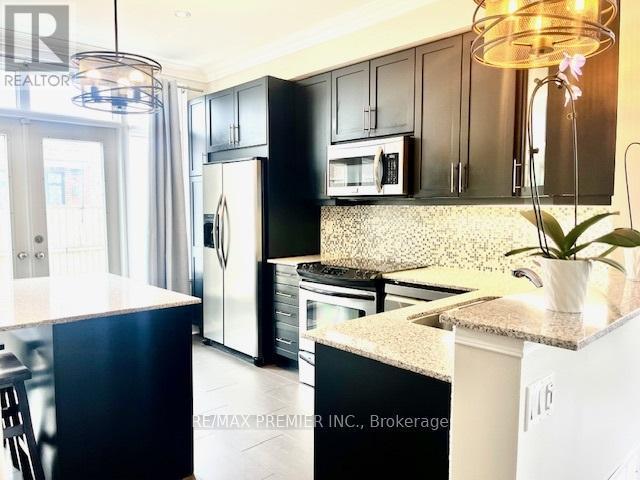 Photo du bâtiment - 835A Oxford St