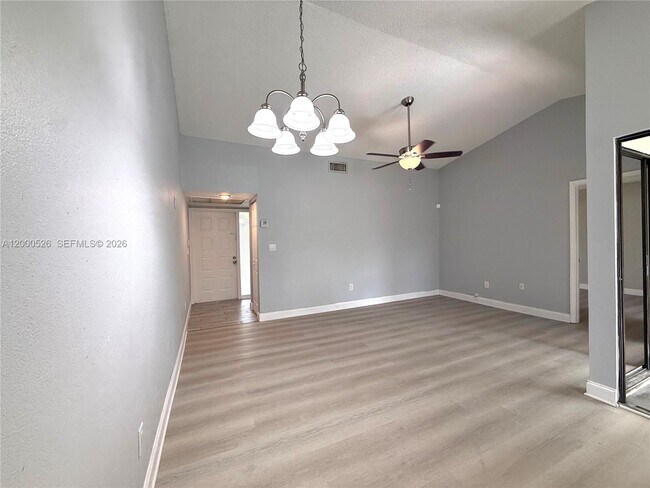 Foto del edificio - 802 Constitution Dr