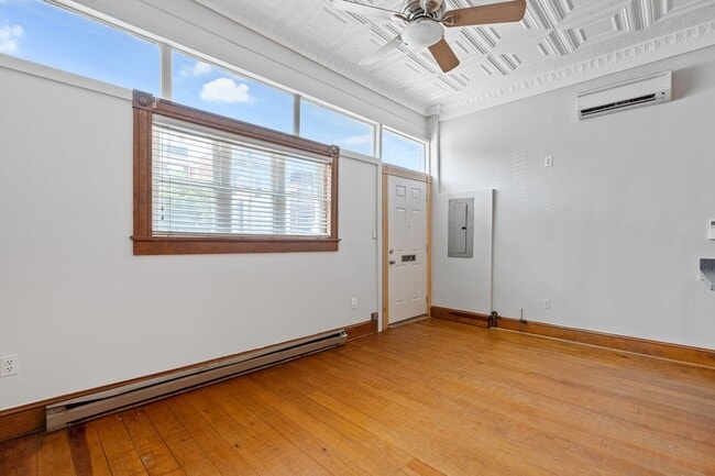 Foto del edificio - Heart of the Fan "True Studio" Apartment f...