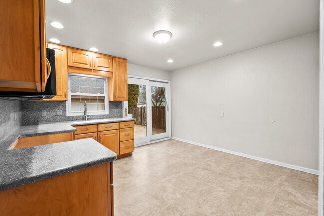 Building Photo - 511 Continental Blvd