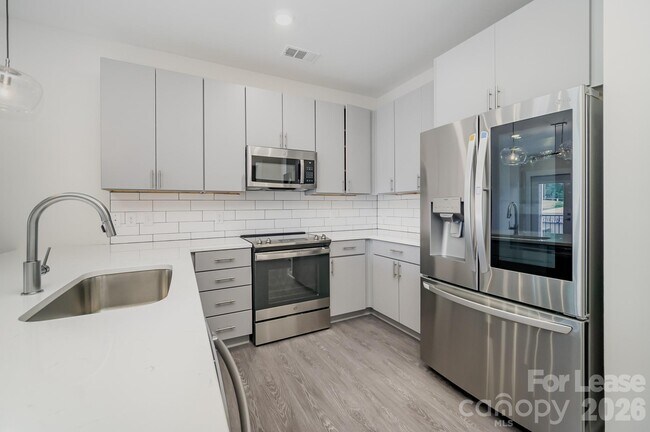 Foto del edificio - 3630 N Davidson St