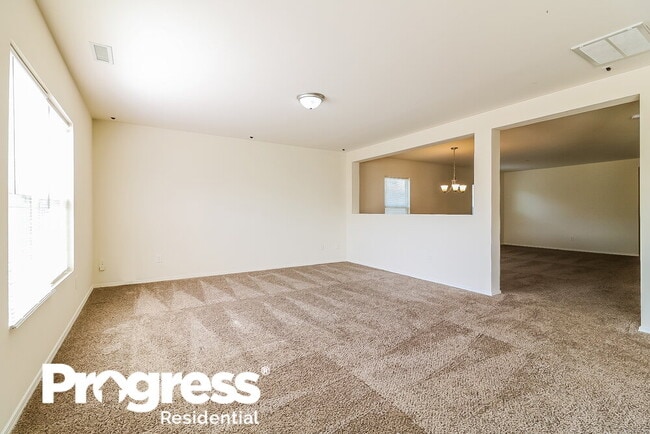 Building Photo - 383 Kerriann Ln