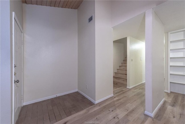 Foto del edificio - 1501 Stallings Dr