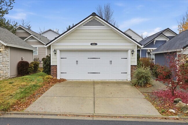 Building Photo - Coming soon!! This is a beautiful  home in Country Club Village Estates!