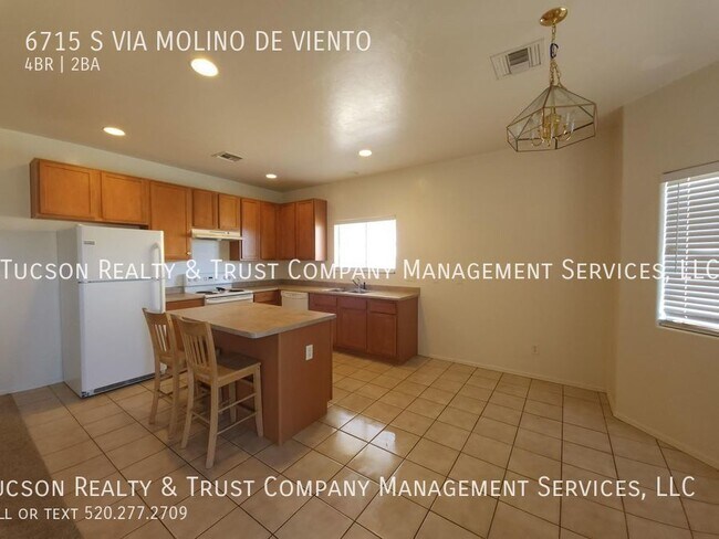 Building Photo - Desert Living