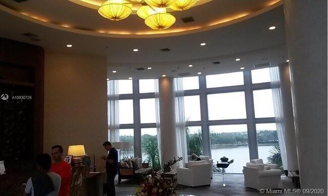 Foto del edificio - 2641 N Flamingo Rd 1203N Plantation Fl 33323