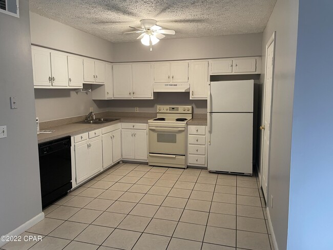 Building Photo - 1510 Clay Ave