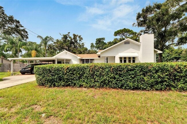 Building Photo - 11718 N Ola Ave