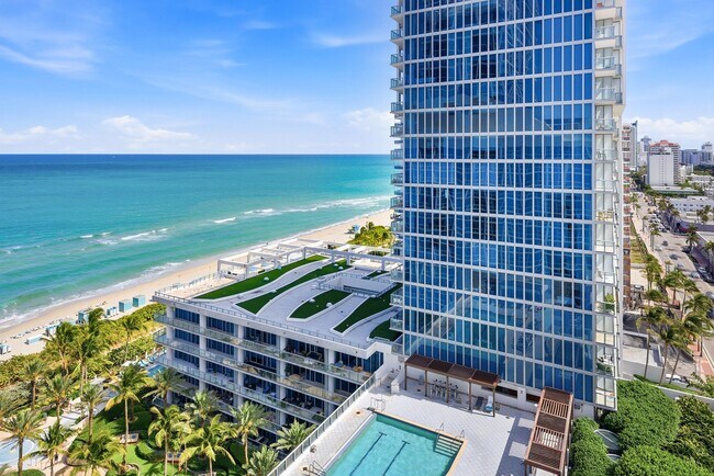 Foto del edificio - 6801 Collins Ave