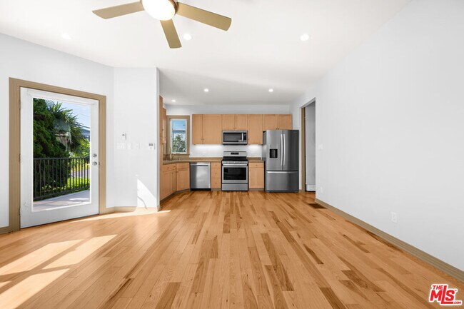Foto del edificio - 9056 Hubbard St
