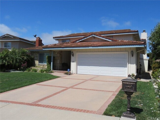 Building Photo - 28415 Coveridge Dr