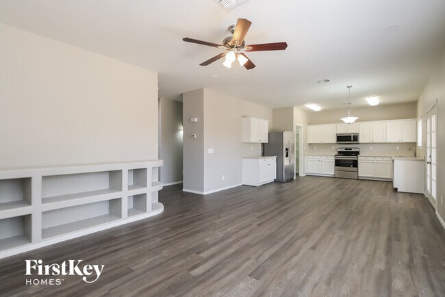 Building Photo - 751 E Drifter Pl