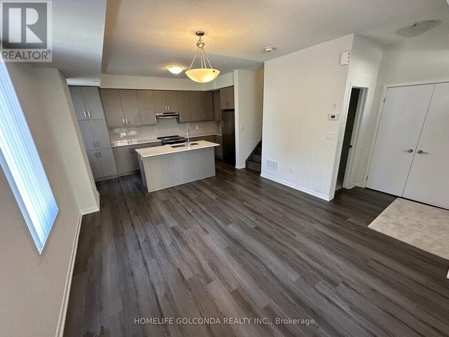 Building Photo - 31 Almond Blossom Mews