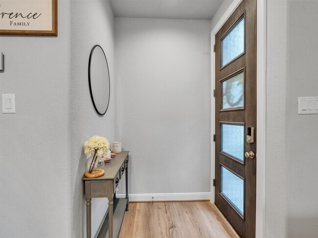 Foto del edificio - 3118 Cloud Forest Ln