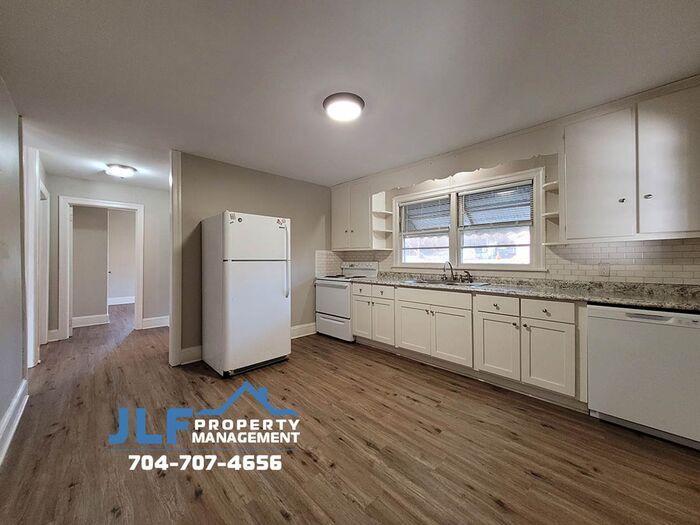 Foto principal - 2/1 Home on Large Flat Lot in Rockwell