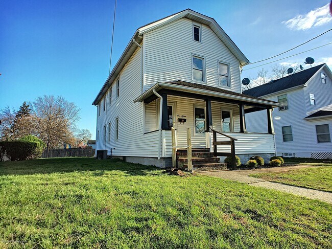 Building Photo - 115 Herbert St