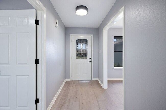 Foto del edificio - 3808 Yellowstone Pl