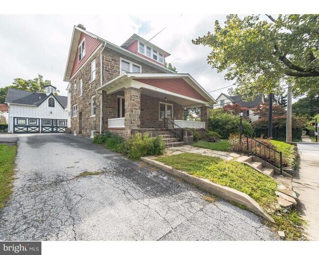 Foto del edificio - 121 Meredith St