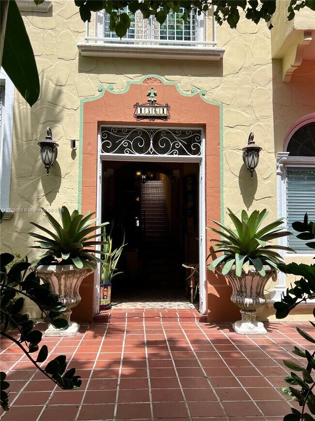 Foto del edificio - 1361 Meridian Ave
