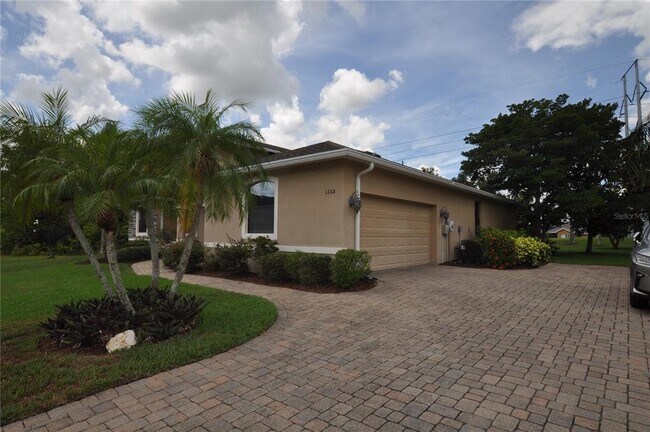 Building Photo - 1268 Vista Hills Dr