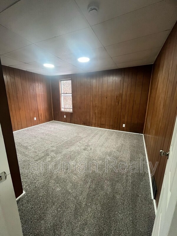 Foto del edificio - 1245 Island Ave