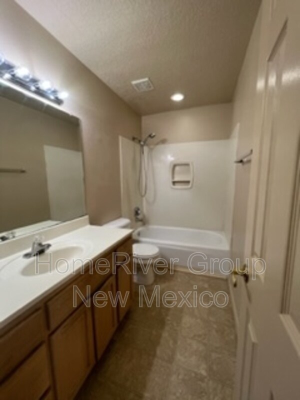 Building Photo - 1270 Camino Del Rey Dr